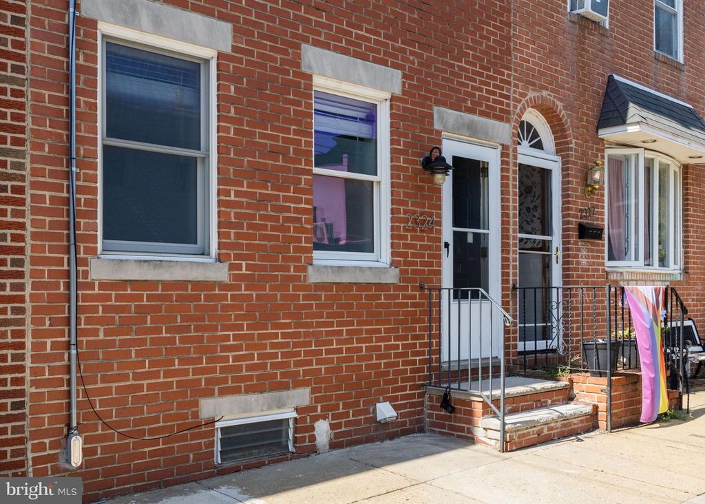 2324 E HAGERT ST, PHILADELPHIA, PA 19125 — photo 4