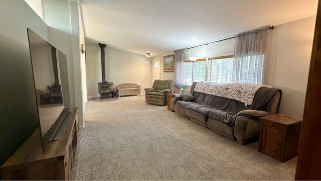 17667 Penny Court, La Pine, OR 97739