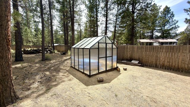 17667 Penny Court, La Pine, OR 97739