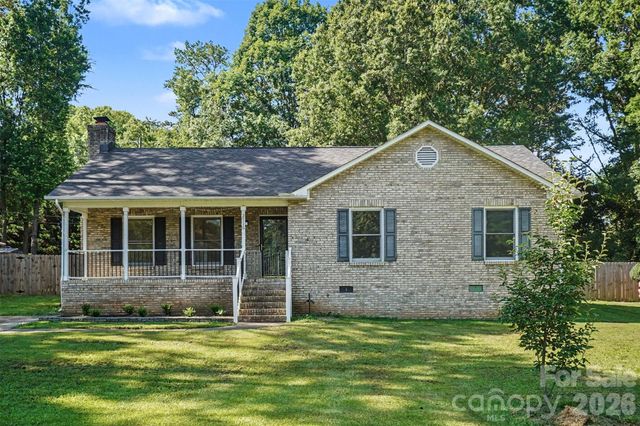 2716 Starnes Road, Charlotte, NC 28214