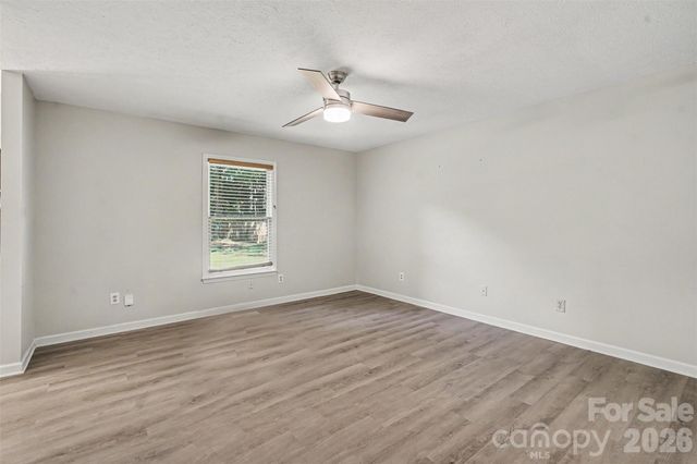 2716 Starnes Road, Charlotte, NC 28214