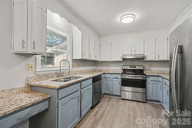2716 Starnes Road, Charlotte, NC 28214