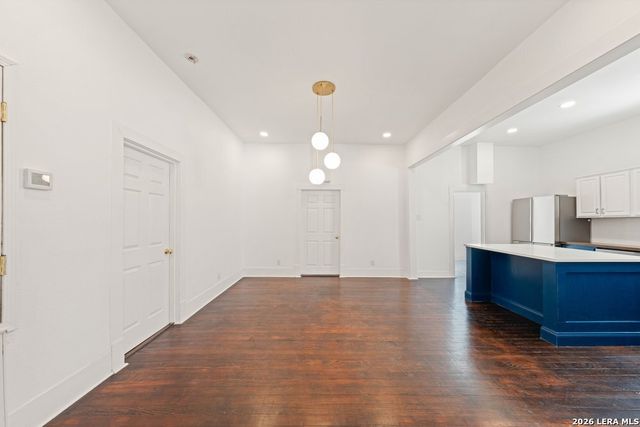 1106 W Summit Ave, San Antonio, TX 78201