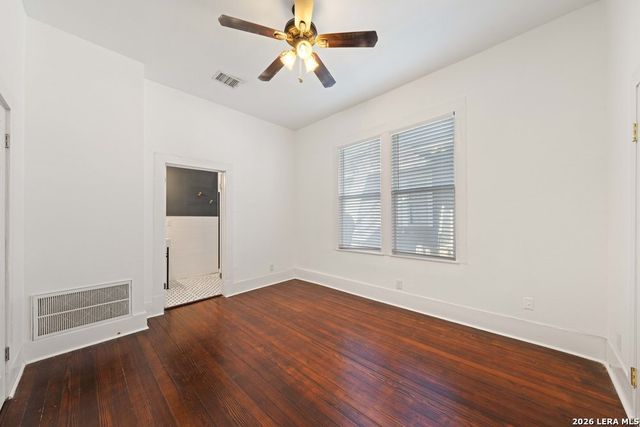 1106 W Summit Ave, San Antonio, TX 78201