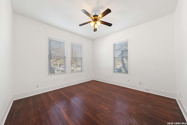 1106 W Summit Ave, San Antonio, TX 78201