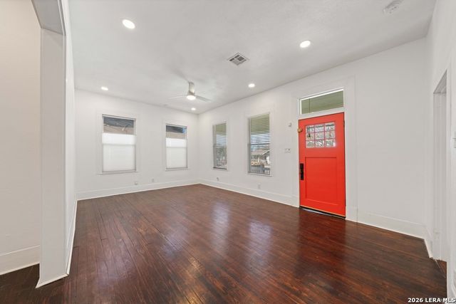 1106 W Summit Ave, San Antonio, TX 78201