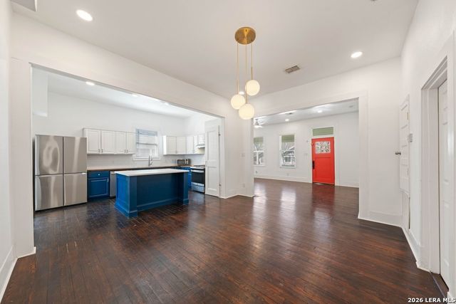 1106 W Summit Ave, San Antonio, TX 78201