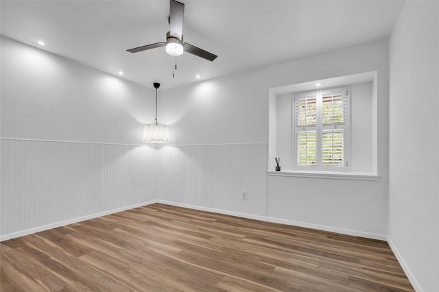 41 Hickory Oak Drive, The Woodlands, TX 77381