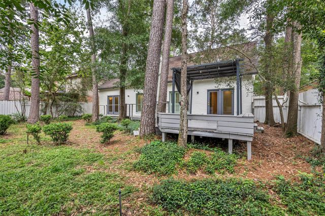 41 Hickory Oak Drive, The Woodlands, TX 77381