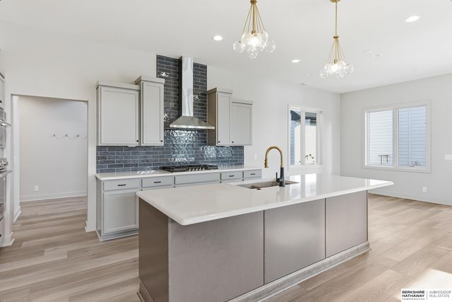 2302 S 176th Court, Omaha, NE 68130