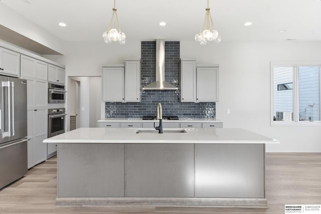 2302 S 176th Court, Omaha, NE 68130