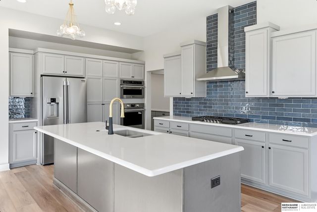 2302 S 176th Court, Omaha, NE 68130