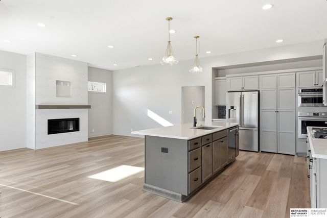 2302 S 176th Court, Omaha, NE 68130