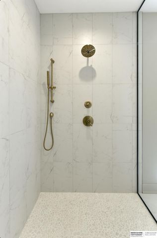 2302 S 176th Court, Omaha, NE 68130