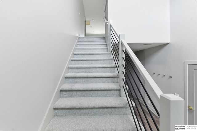 2302 S 176th Court, Omaha, NE 68130