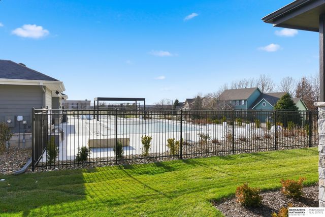 2302 S 176th Court, Omaha, NE 68130