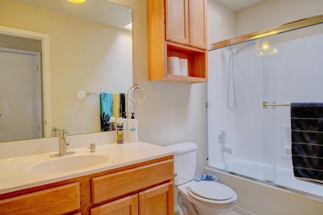 2139 Violeta Circle SE, Rio Rancho, NM 87124