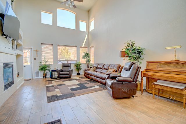 2139 Violeta Circle SE, Rio Rancho, NM 87124