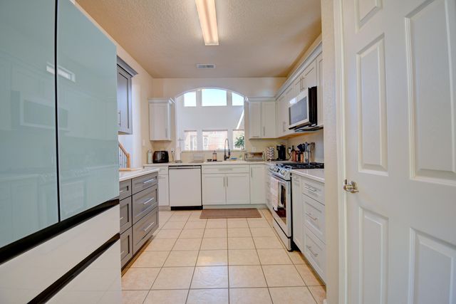 2139 Violeta Circle SE, Rio Rancho, NM 87124