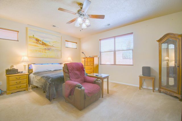 2139 Violeta Circle SE, Rio Rancho, NM 87124