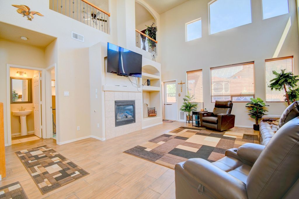 2139 Violeta Circle SE, Rio Rancho, NM 87124