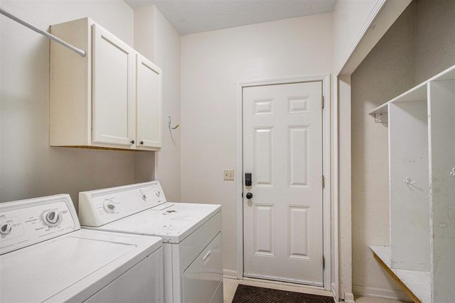 58703 Kristina Circle, Paw Paw, MI 49079