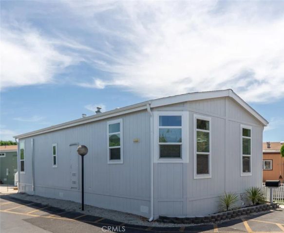 2767 W 1st 14, Santa Ana, CA 92703