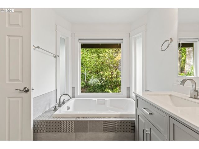 2610 Ne 148TH St, Vancouver, WA 98686