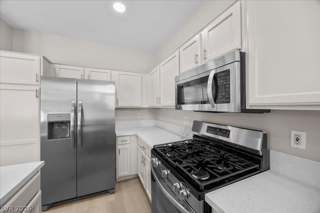 10756 Valencia Hills Street, Las Vegas, NV 89141