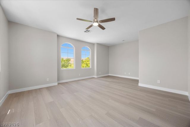 10756 Valencia Hills Street, Las Vegas, NV 89141
