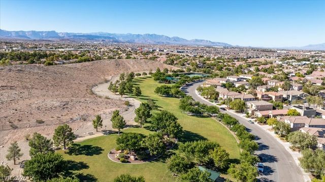 10756 Valencia Hills Street, Las Vegas, NV 89141