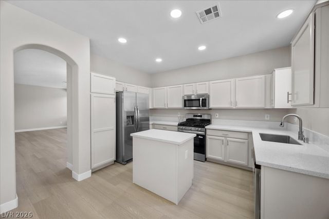 10756 Valencia Hills Street, Las Vegas, NV 89141