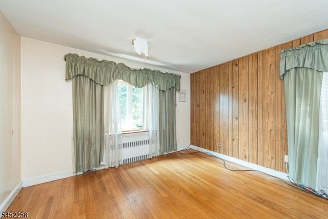 385 E 41St St, Paterson City, NJ 07504