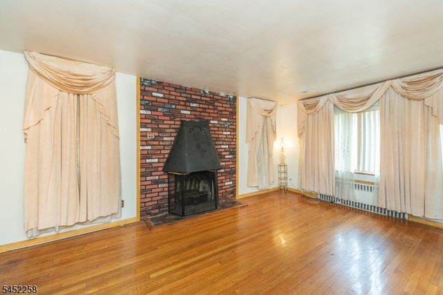 385 E 41St St, Paterson City, NJ 07504