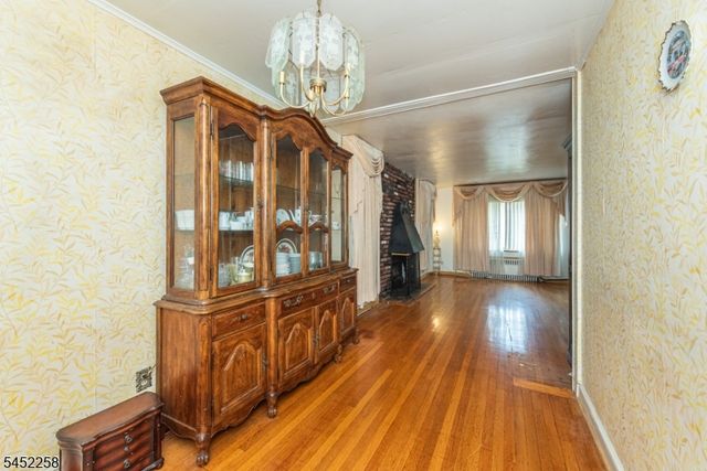 385 E 41St St, Paterson City, NJ 07504