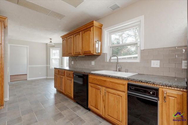 101 South Oaks Lane, Warner Robins, GA 31088