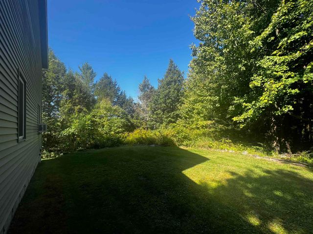 10 Castle Lane, Westford, VT 05494