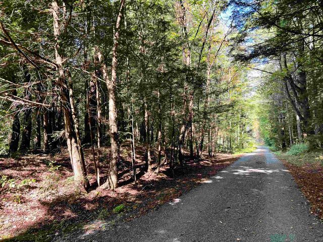 10 Castle Lane, Westford, VT 05494