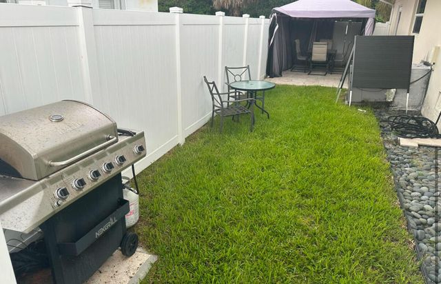 2481 NE 2nd Avenue, Boca Raton, FL 33431