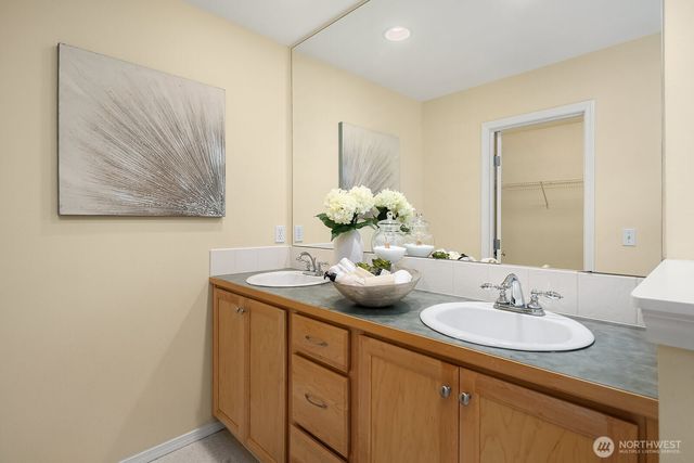 20321 128th Place NE, Woodinville, WA 98072