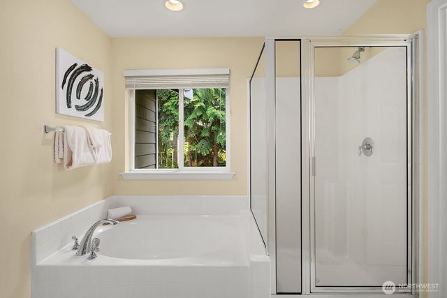 20321 128th Place NE, Woodinville, WA 98072