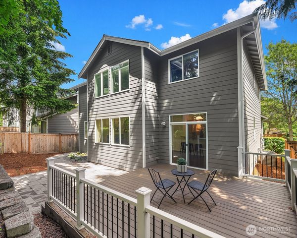 20321 128th Place NE, Woodinville, WA 98072