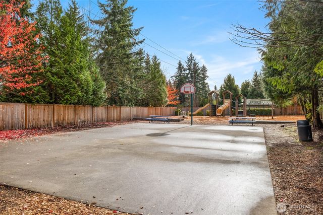 20321 128th Place NE, Woodinville, WA 98072