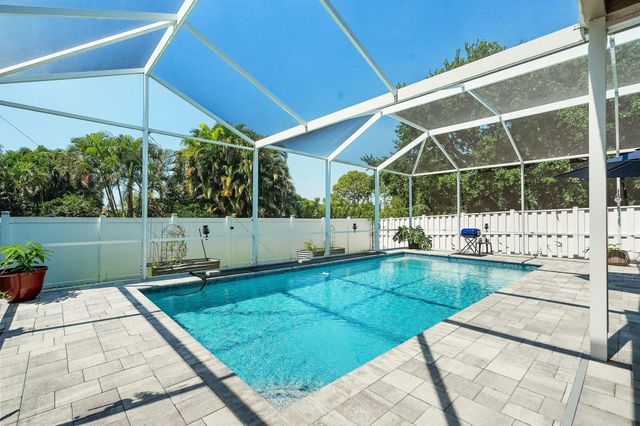 2480 SE Springtree Place, Stuart, FL 34997