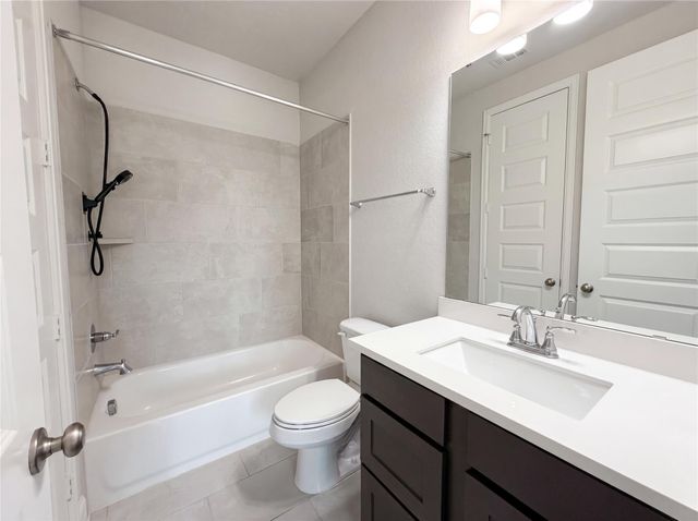 15418 Legacy Park Way, Pinehurst, TX 77362