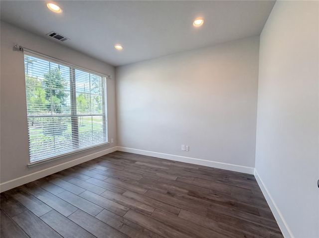 15418 Legacy Park Way, Pinehurst, TX 77362