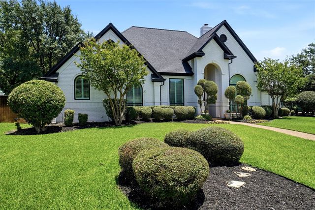 801 Ridgedale Court, Southlake, TX 76092