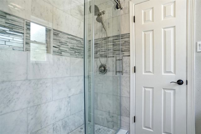 801 Ridgedale Court, Southlake, TX 76092