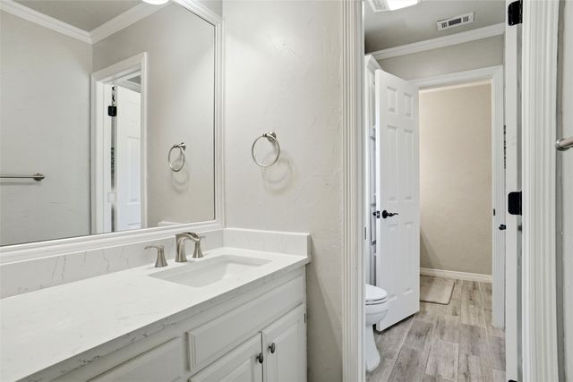 801 Ridgedale Court, Southlake, TX 76092