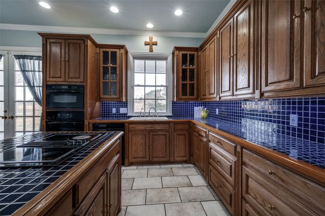 1827 Dr Sanders Road, Aubrey, TX 76227